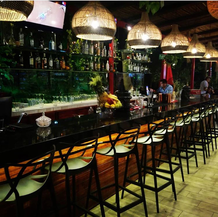 Pizza & Cocktail Bar playacar center